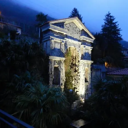 Fiumelatte Sleeps 10 Air Con Appartamento *