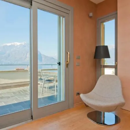 Fiumelatte Sleeps 10 Air Con Varenna